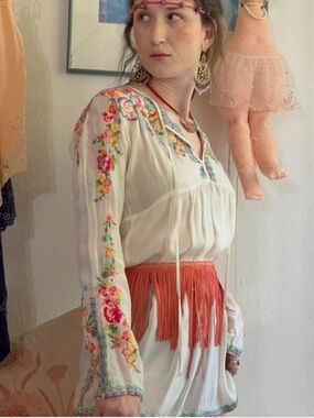 NWT Johnny Was Boho Embroidered Peasant Top Multicolor Floral Embroidery S